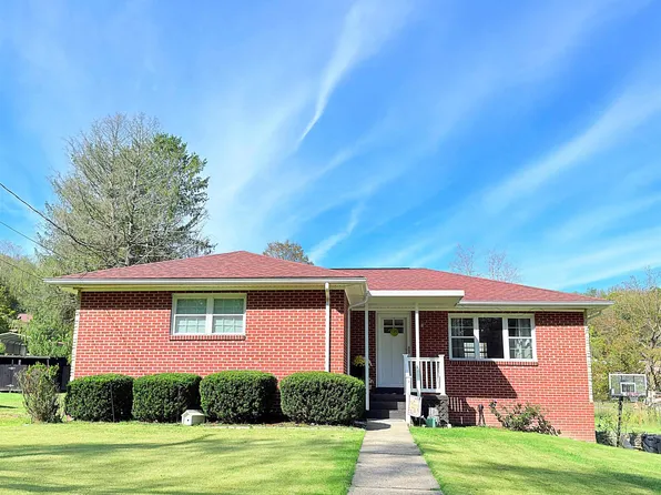 126 Firehouse Rd, Fairmont, WV 26554