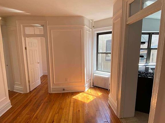 5th image of 308 E 78th St #3F