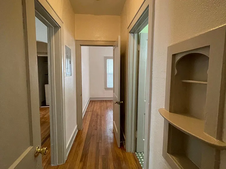 713 E Elmira St — Photo 16