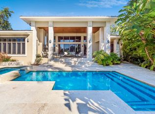 620 Mangrove Point Rd, Sarasota, FL 34242