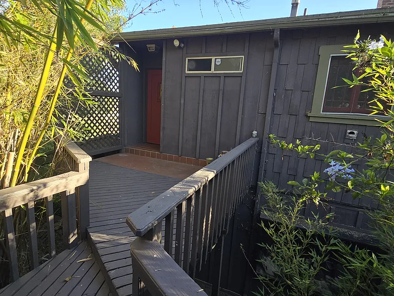 4741 Huntington Dr N — Photo 10