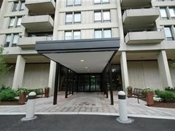 1 Lake Shore Blvd Suite 612, Bratenahl, OH 44108