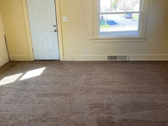 3rd image of 141 Courtland Ave