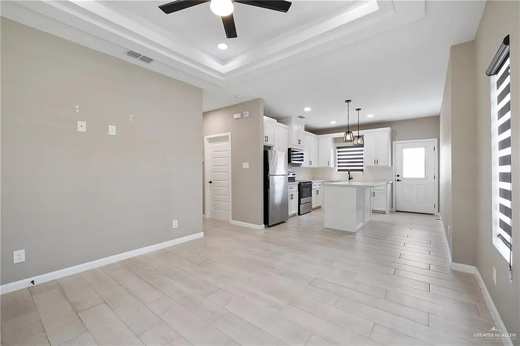 2 bed, 1.0 bath, 771 sqft, $1,175 — Photo 4