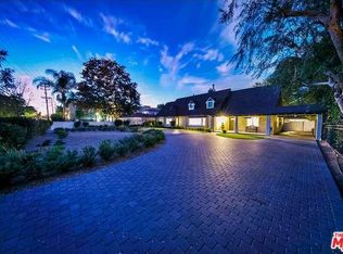 10647 Camarillo St, North Hollywood, CA 91602