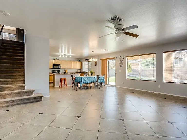 3116 W Pleasant Ln — Photo 13