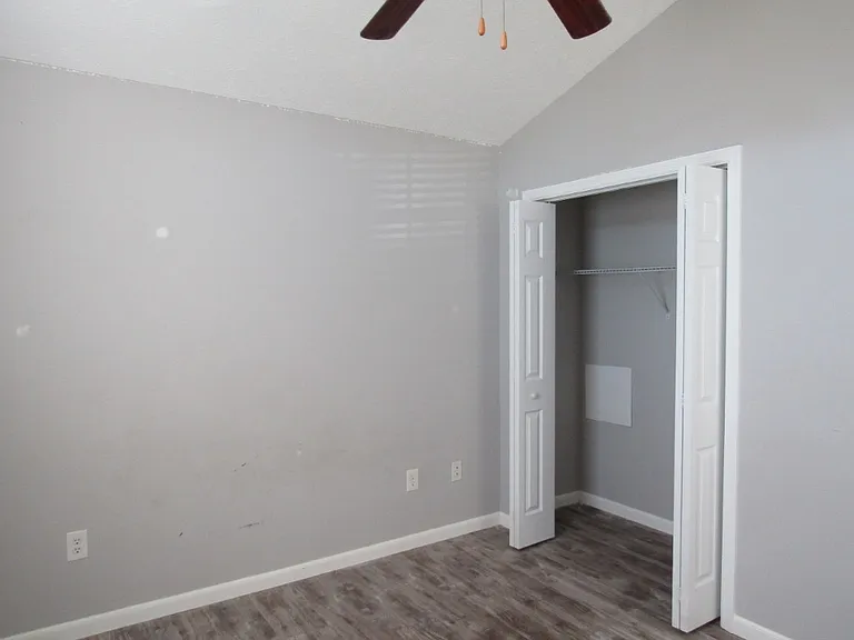 151 Heath Dr — Photo 23