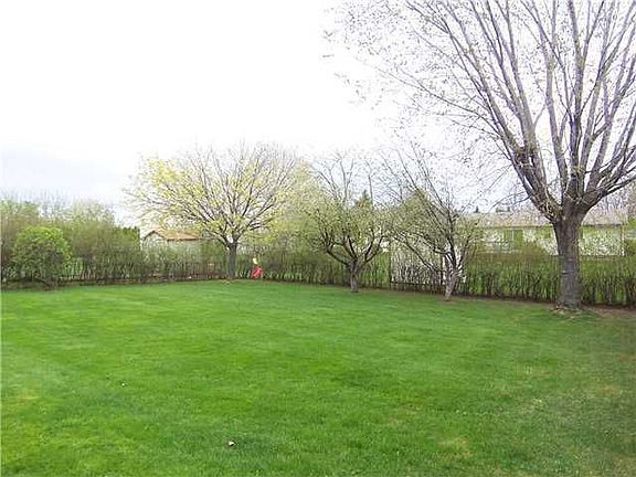3rd image of 97 Barney Ln