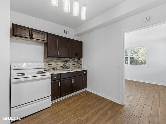 3rd image of 8617 3RD Avenue