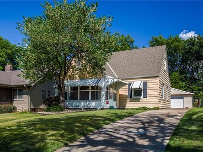 6121 Swope Pkwy, Kansas City, MO, 64130