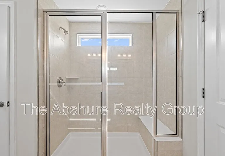 35 Village Edge Dr — Photo 32