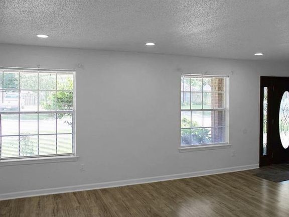 5th image of 2040 Carmel Valley Dr