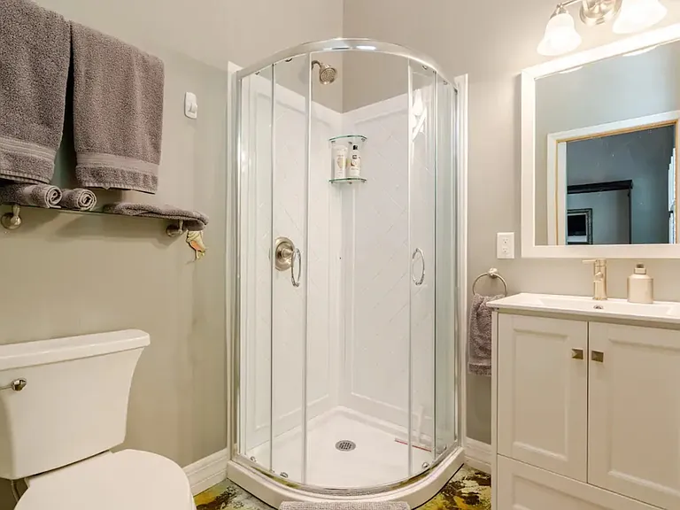 Hair dryer, toiletries, towels furnished as well as beach towels
