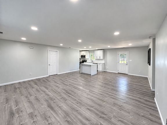 4th image of 103 Berryman Ct