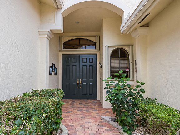 3rd image of 7019 Antinori Ln
