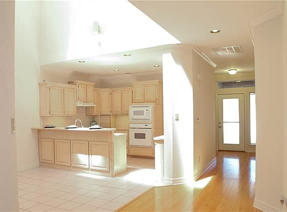 5th image of 6215 Tezcuco Ct