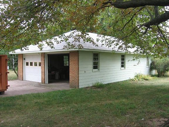 4 Car Garage and workshop