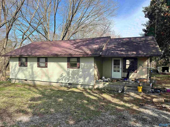 225 County Road 151, Geraldine, AL 35974