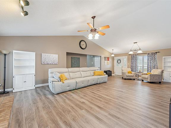 3rd image of 2826 Merganser Dr
