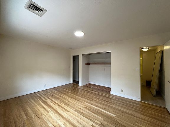 4th image of 2547 Le Conte Ave #2547