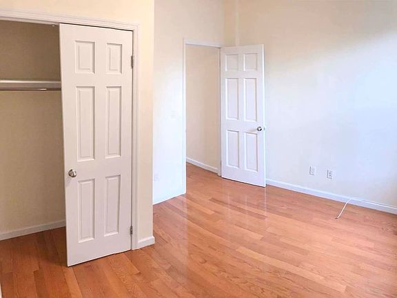 5th image of 330 E 15th St APT 20