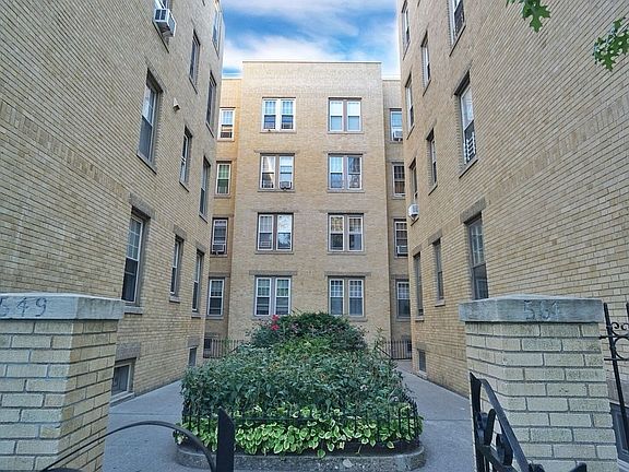 2nd image of 549 41st St APT 1A