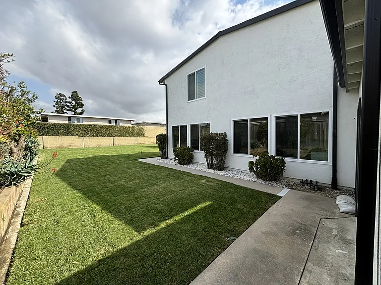 9021 Hyde Park Dr — Photo 29