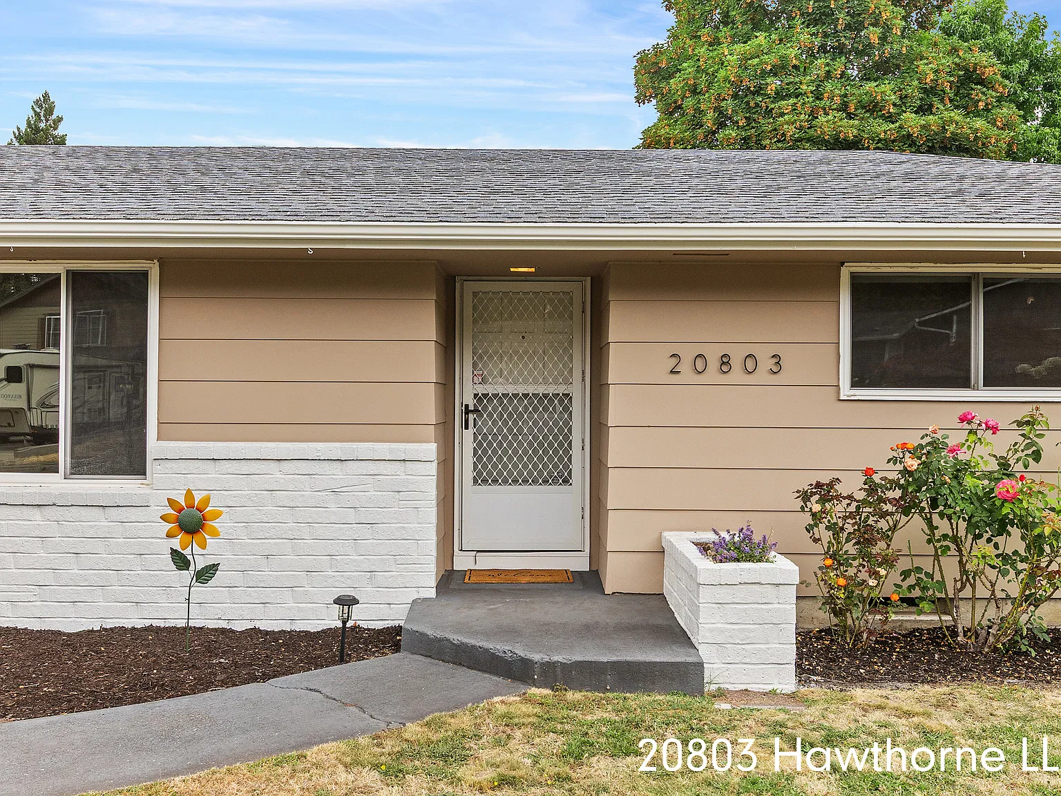 3 bed, 1630 sqft, $3,200 — Photo 3