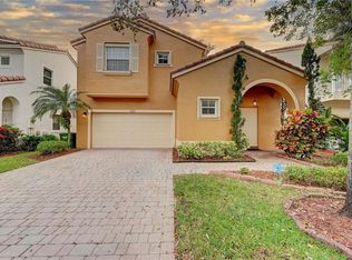 7538 NW 17th Dr, Pembroke Pines, FL 33024