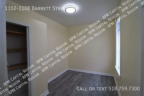 1102-1108 Barrett St #4 Photo 1