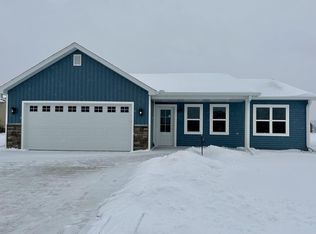 2145 Eastridge Cir, Reedsburg, WI 53959