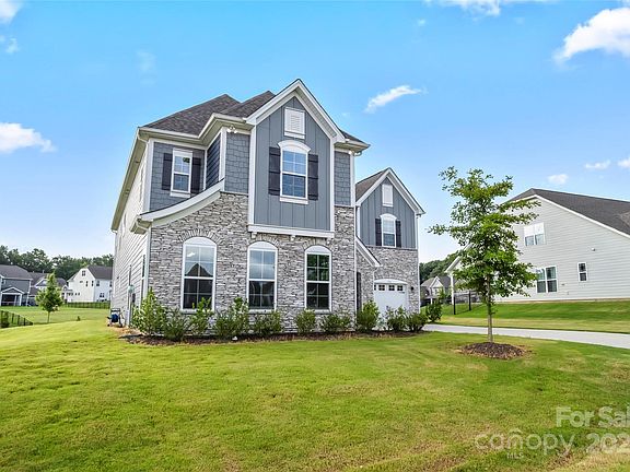2nd image of 506 Yucatan Dr