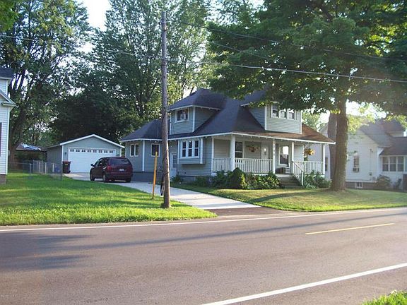 2nd image of 1240 144th Ave