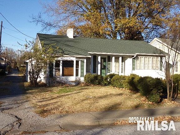 2nd image of 116 W Elm St