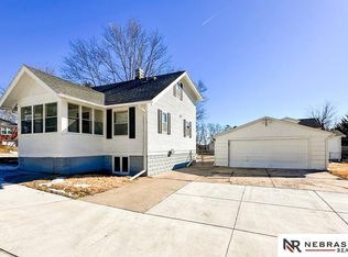 6451 William St, Omaha, NE 68106