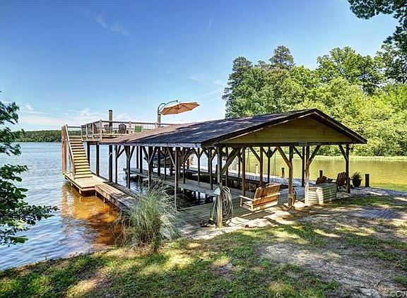 Boathouse Setup for 4 Boats