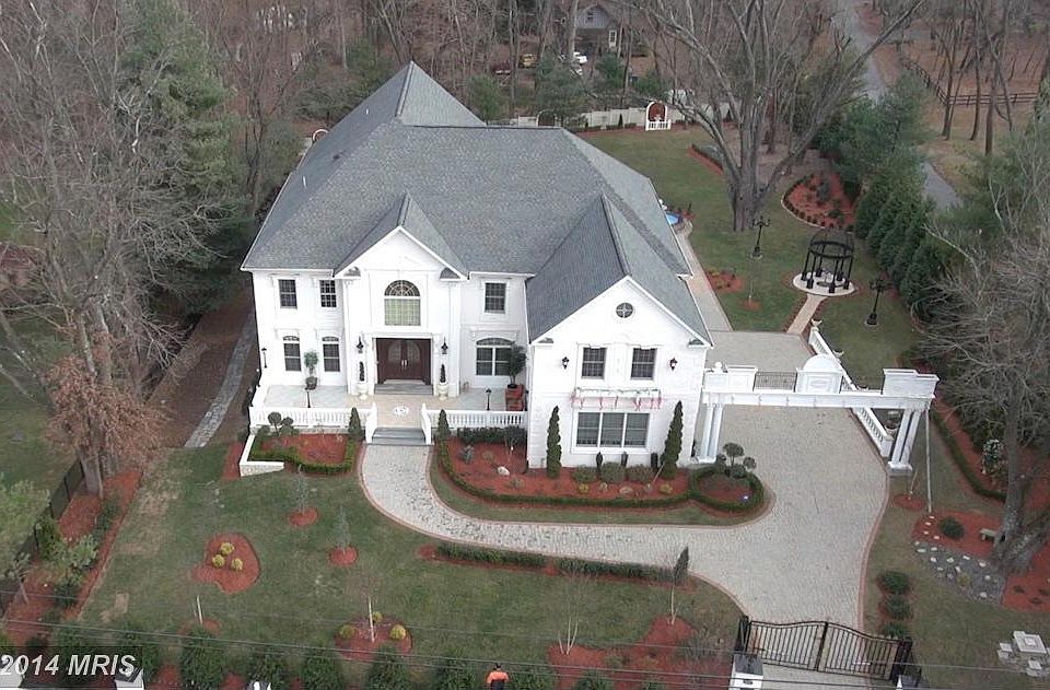 1st image of 423 Seneca Rd