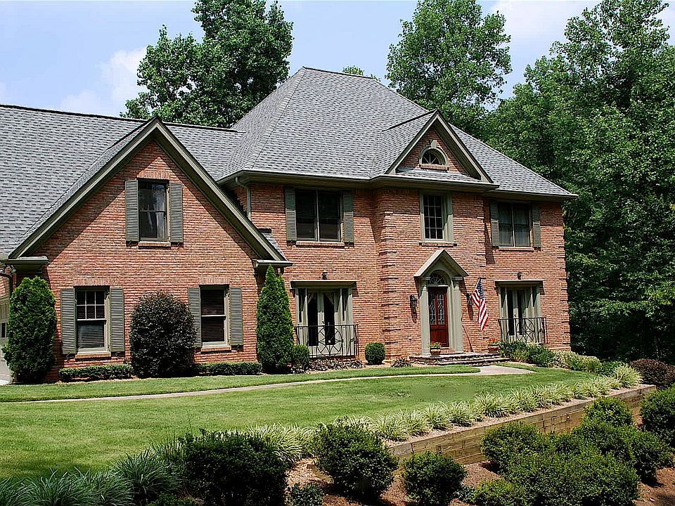 Private Home on Almost 3 Acres! Great Location! 