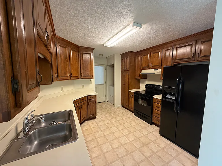 6600 Walnut Cove Dr — Photo 9