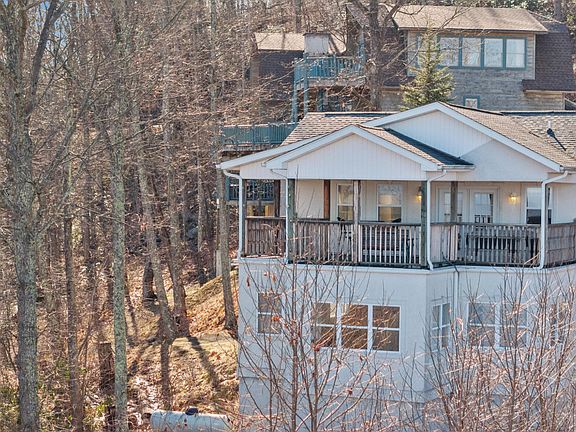 2nd image of 1956 Saint Moritz Dr