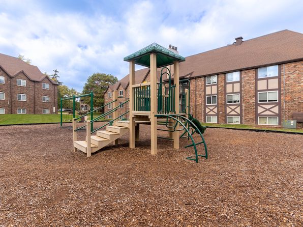 100 E Candlewyck Dr #821