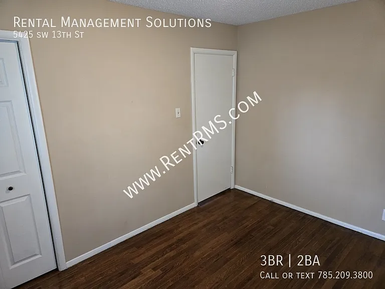 5425 SW 13th St — Photo 17