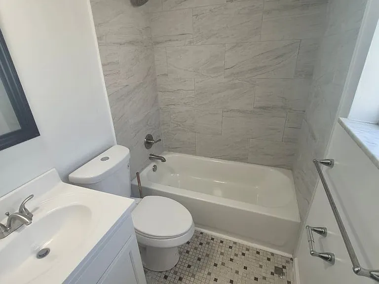 920 Highland Ave — Photo 7