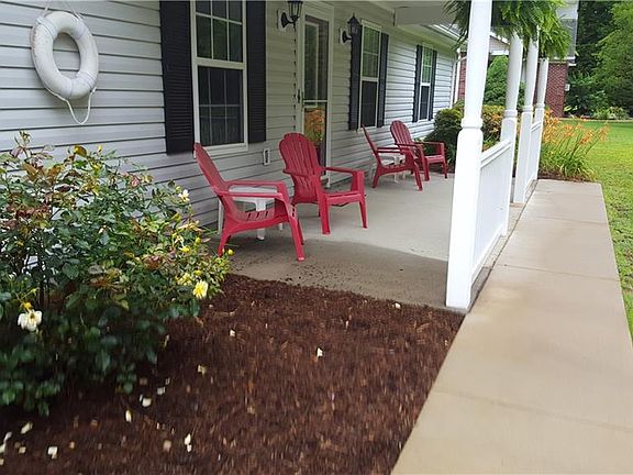 2nd image of 437 N Shore Cir
