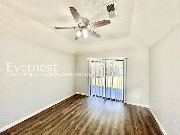 1800 Willow Vale Dr — Photo 7
