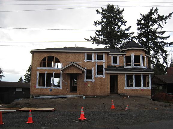 2nd image of 123 99th Ave NE #2