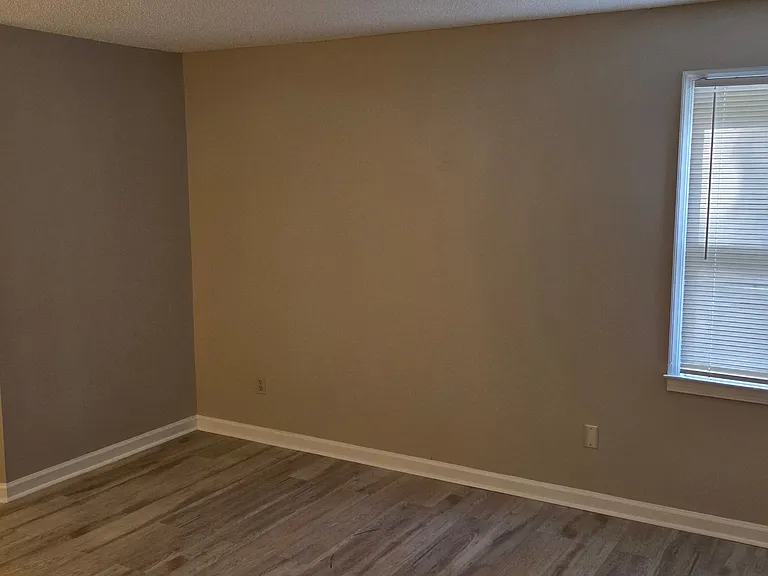 1320 Park Glen Dr #102 — Photo 8