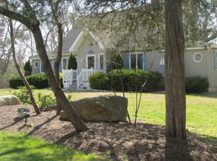 95 Auburn Rd, South Kingstown, RI 02879