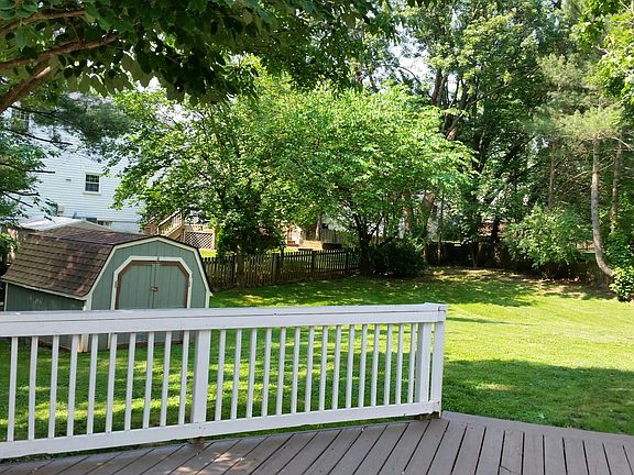 3rd image of 1307 Forty Oaks Dr