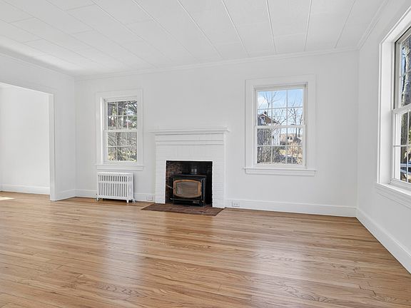 2nd image of 60 Oakhurst Road